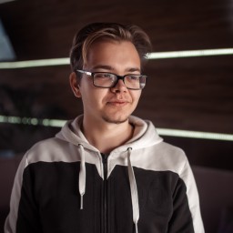 Евгений  Грузинов